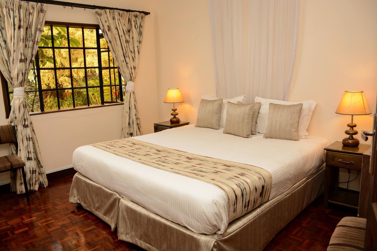 Magnolia Pine Bed & Breakfast ไนโรบี ภายนอก รูปภาพ