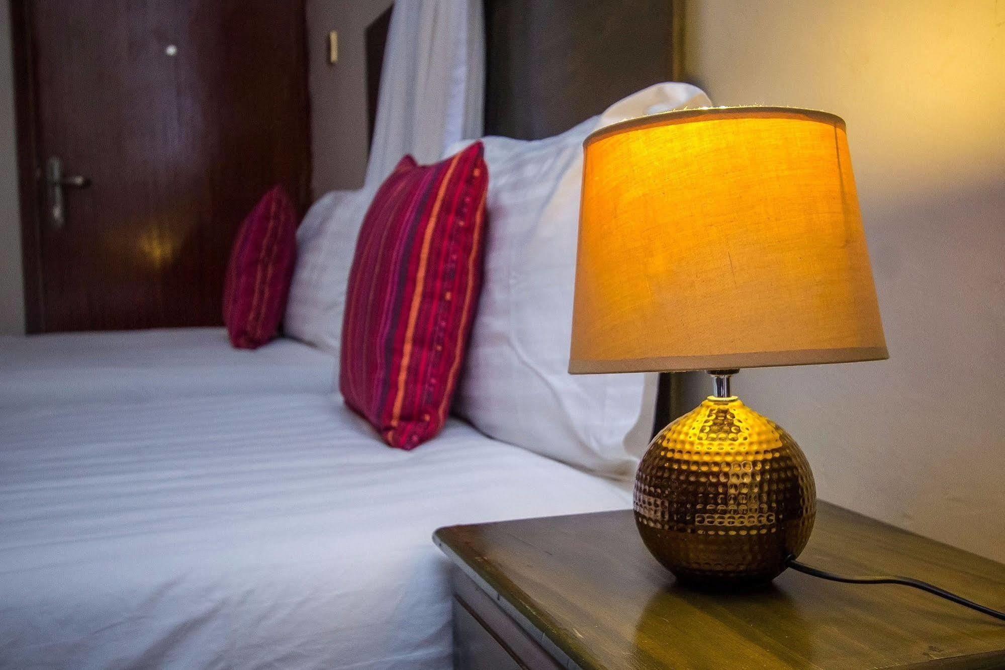 Magnolia Pine Bed & Breakfast ไนโรบี ภายนอก รูปภาพ