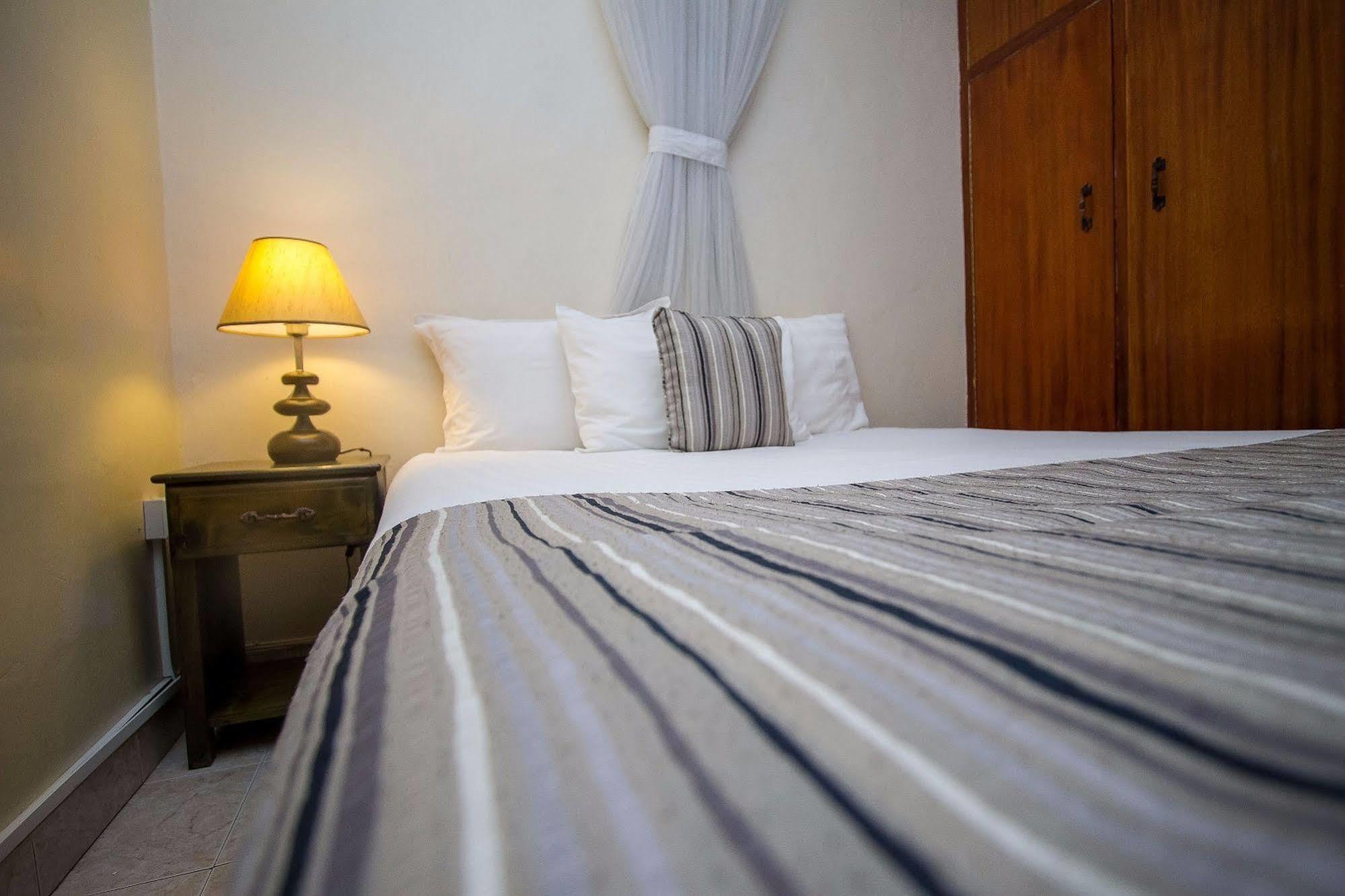 Magnolia Pine Bed & Breakfast ไนโรบี ภายนอก รูปภาพ