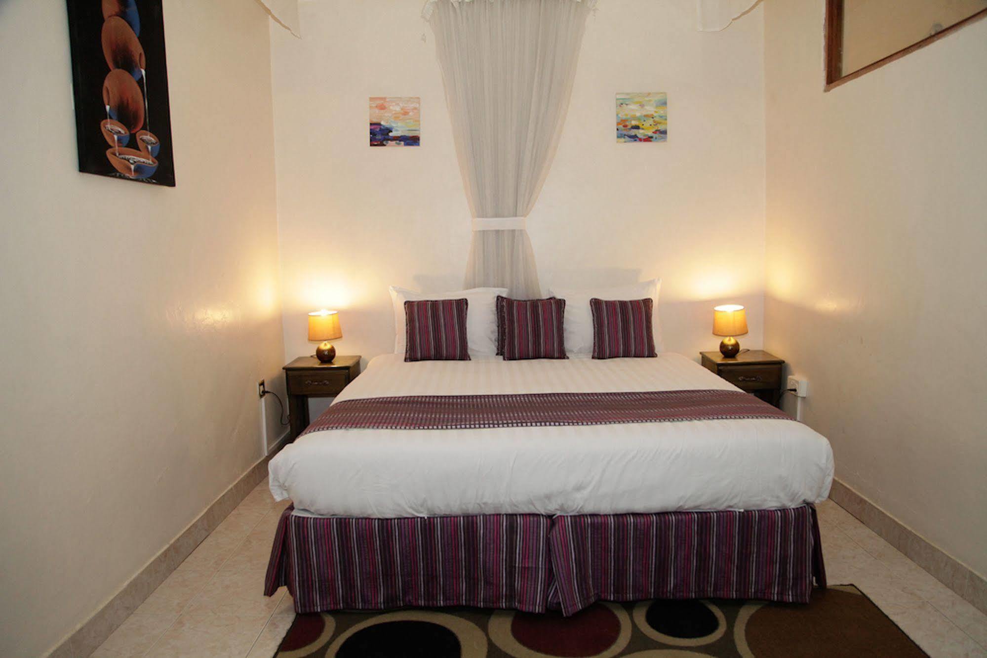 Magnolia Pine Bed & Breakfast ไนโรบี ภายนอก รูปภาพ