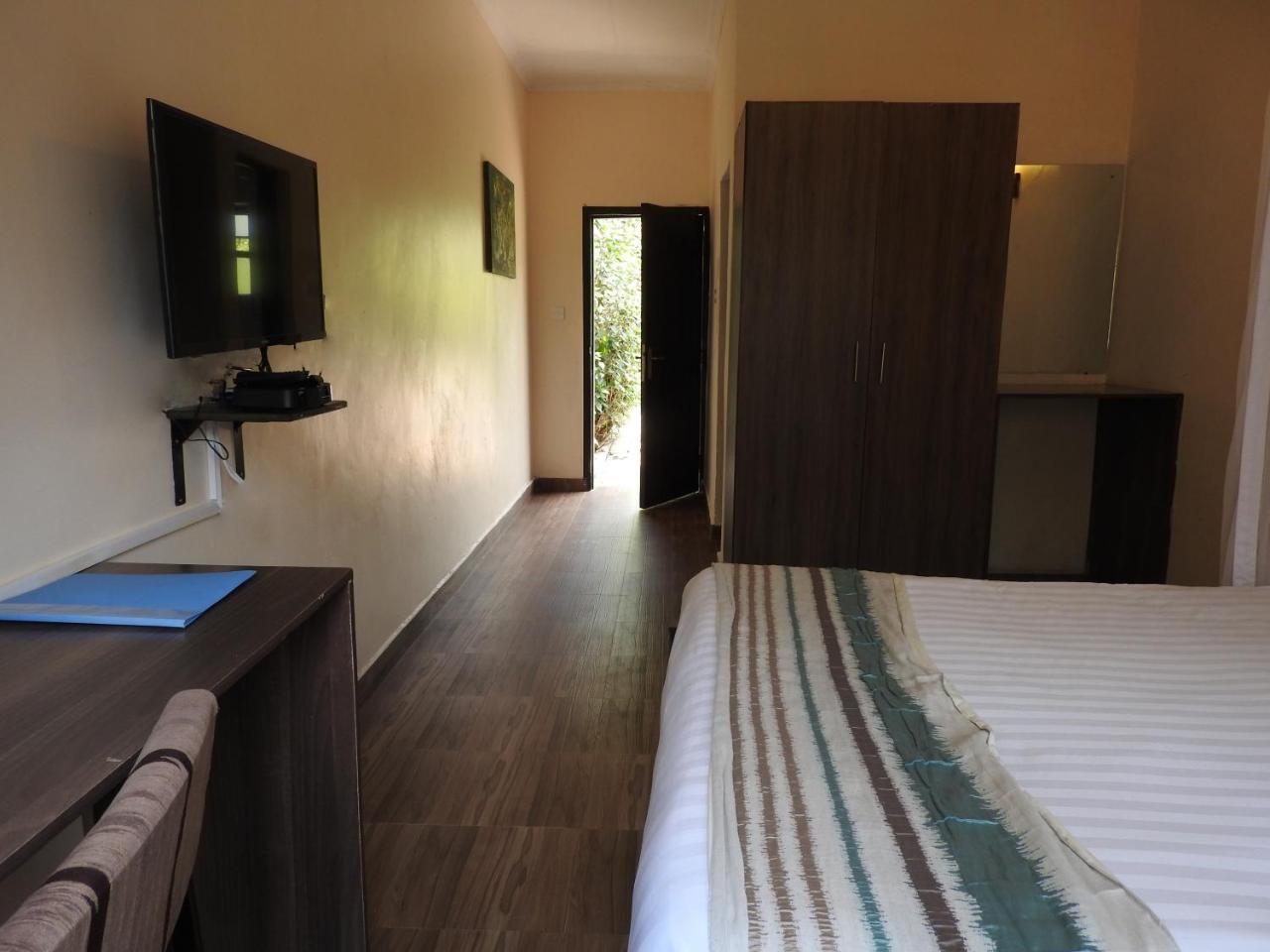 Magnolia Pine Bed & Breakfast ไนโรบี ภายนอก รูปภาพ