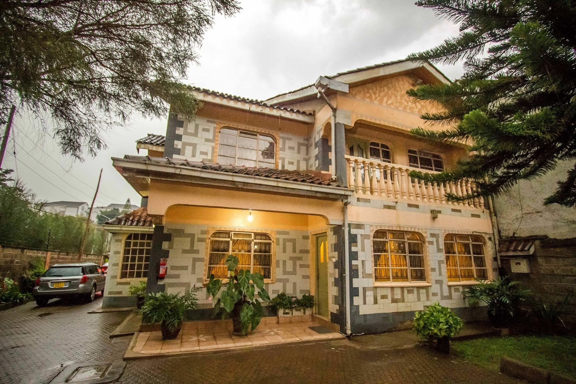Magnolia Pine Bed & Breakfast ไนโรบี ภายนอก รูปภาพ